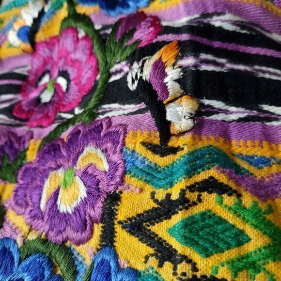 Vintage‎ Veranda Wear Guatemalan Knit Cardigan with Needlework Embroidery Sz M - Picture 10 of 12
